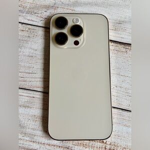 Apple iPhone 14 Pro Gold 256 GB Factory Reset.